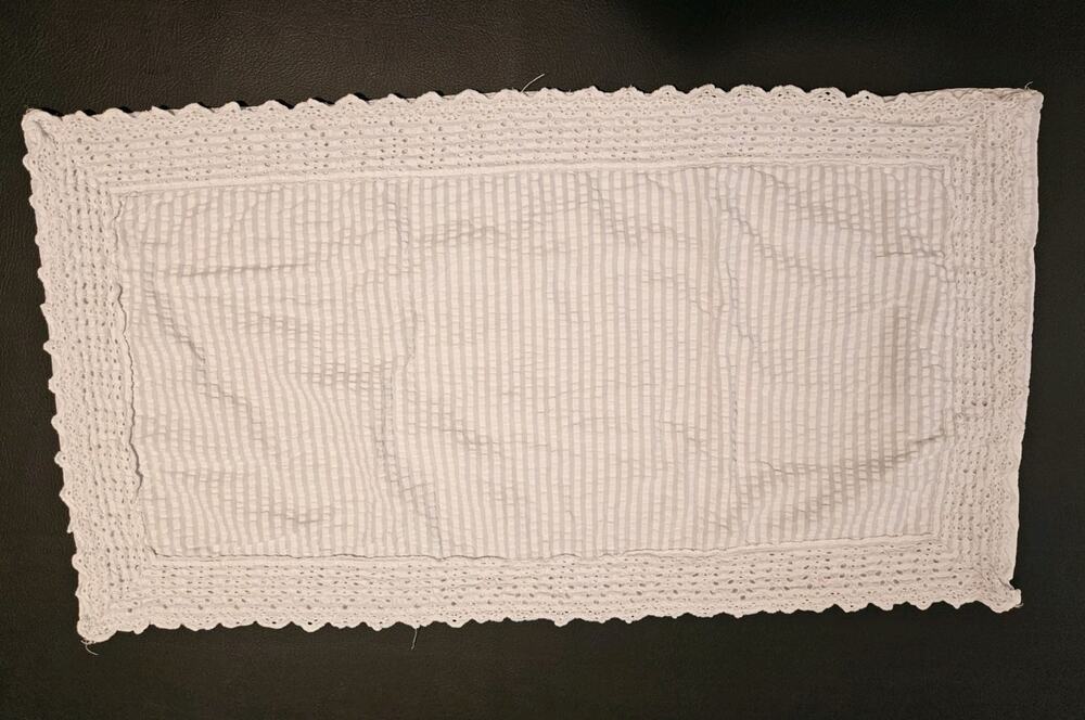 Brooks Brother’s VTG Seersucker Eyelet Lace Standard Pillow Sham Blue Stripe